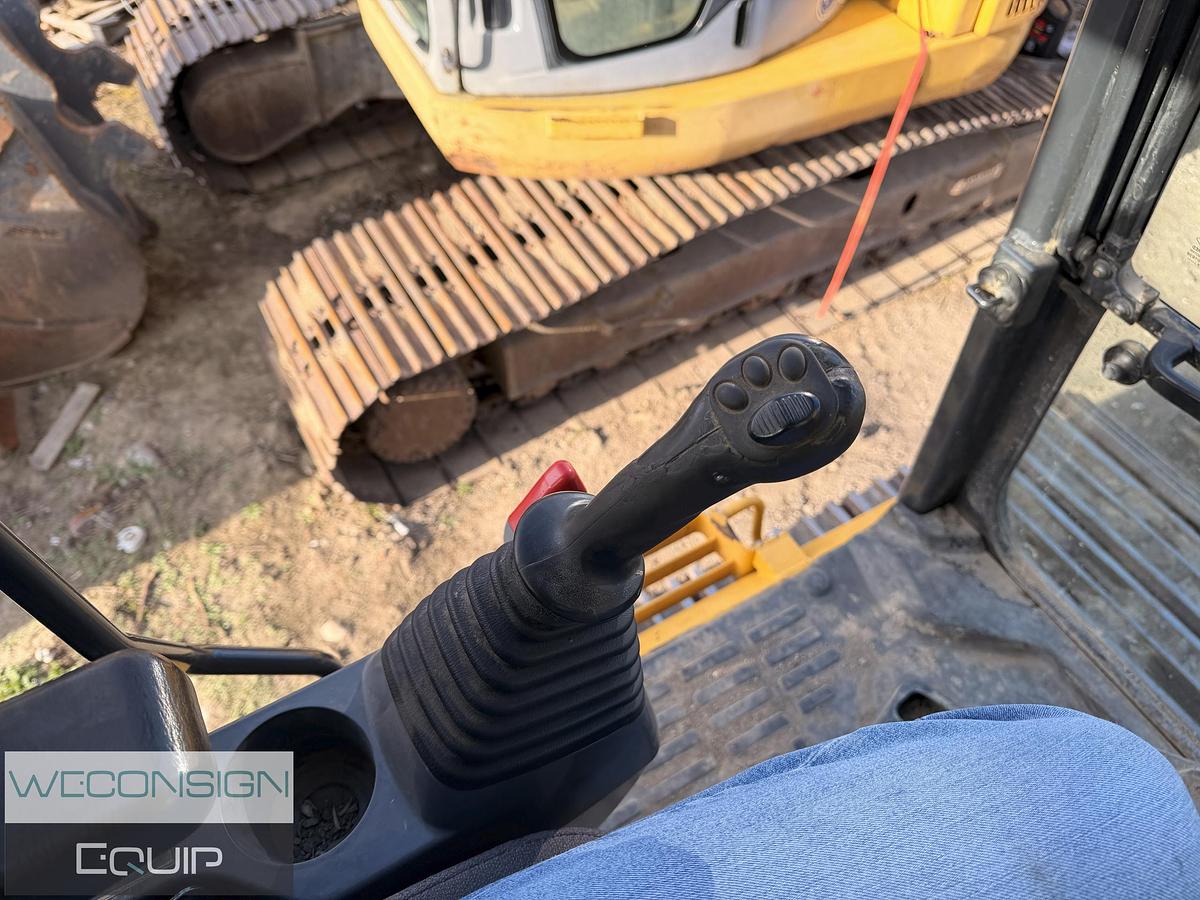 Used 2018 Komatsu PC490LCI-11