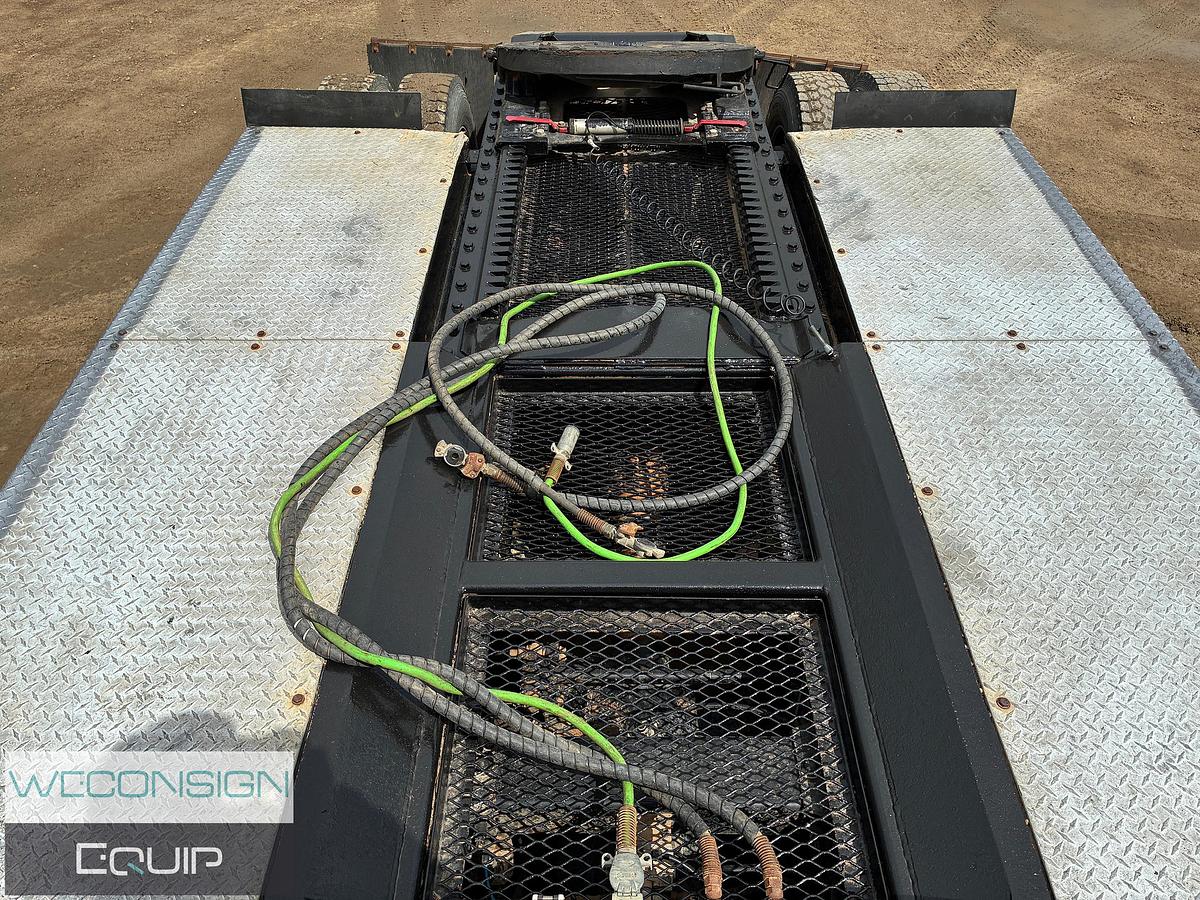 Used 2016 Peterbilt 367 Winch Truck