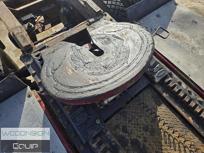 Used 2013 Peterbilt 367 Sleeper Winch Truck