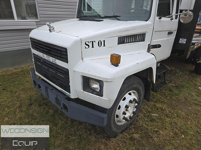 Used 1996 Mack CS200P Single Axle Boom/ Crane Truck