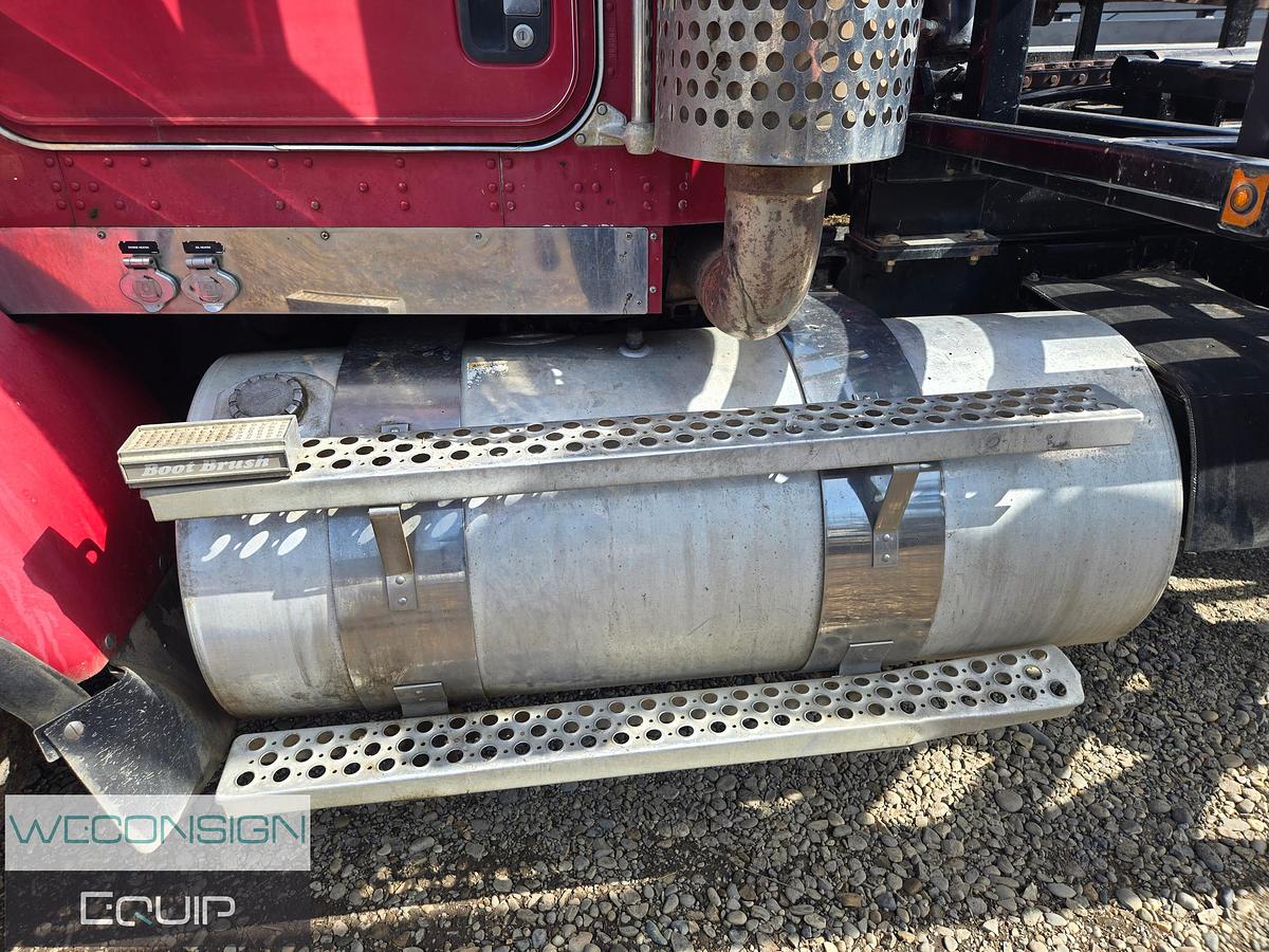 Used 2005 Kenworth T800