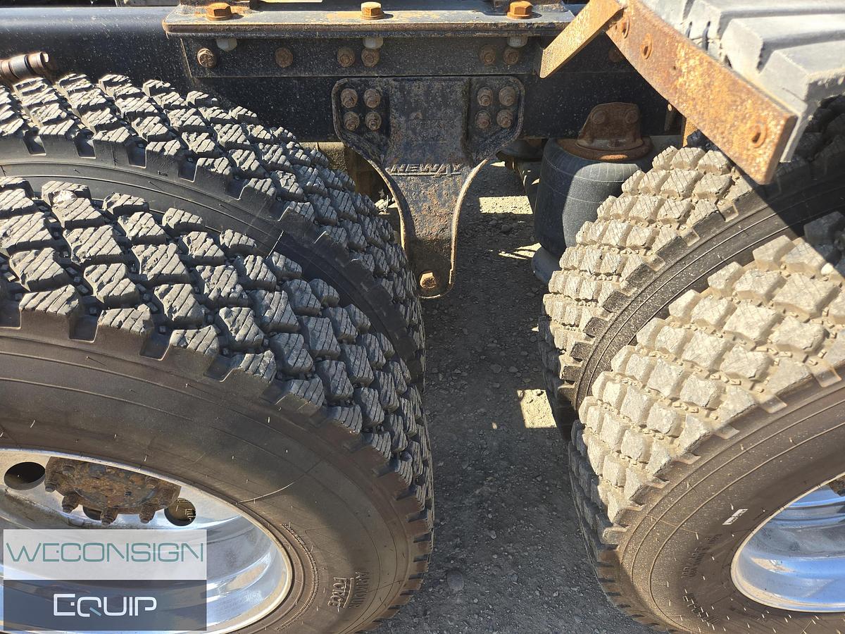 Used 2020 Kenworth T800 Daycab Logging Truck