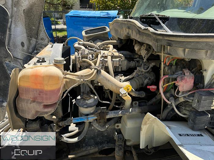 Used 2009 International MA025 Water/Tank