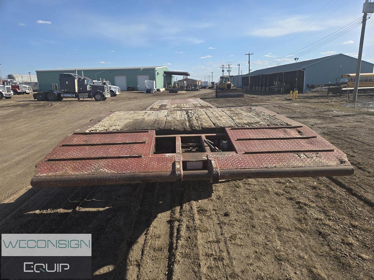 Used 2006 Doepker 40 Ton Scissorneck Trailer