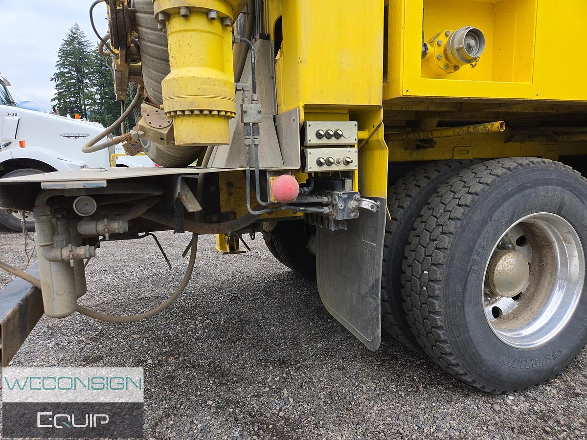 Used 2017 Kenworth T800 Tandem Axle Air Vac