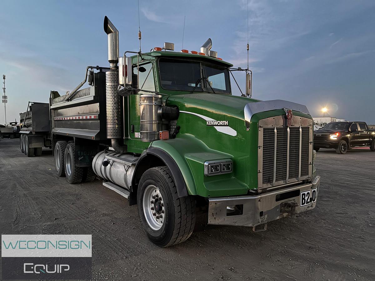 Used 2005 Kenworth T800B Dump Truck