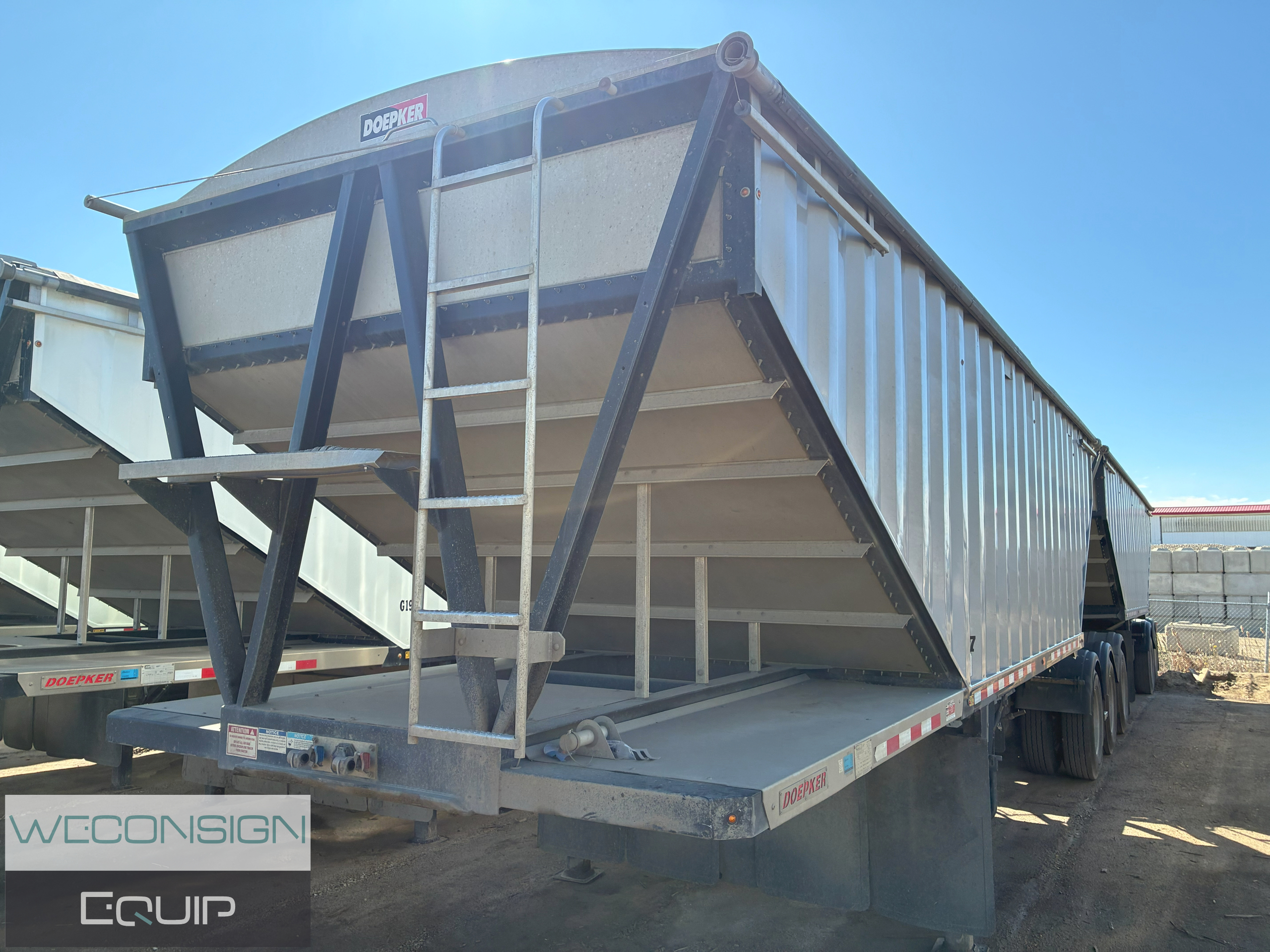 Used 2022 Doepker GRAVEL TRAILER SUPER B