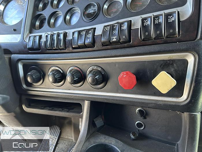 Used 2012 Kenworth T800 Tri-Drive TC407 Tank Truck - #02042