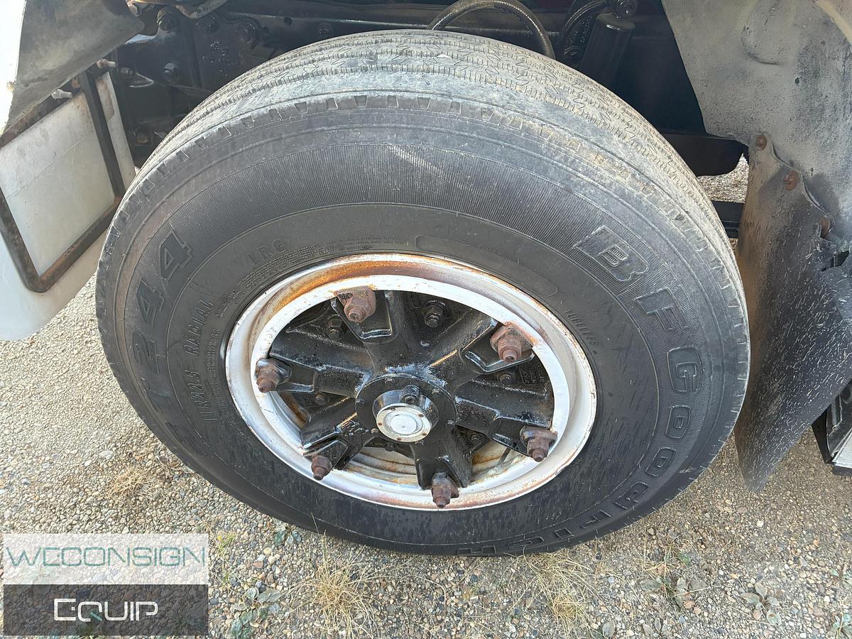 Used 1986 Mack Single Bed Truck