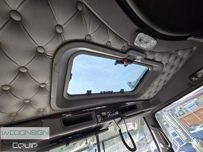 Used 2011 Kenworth W900L