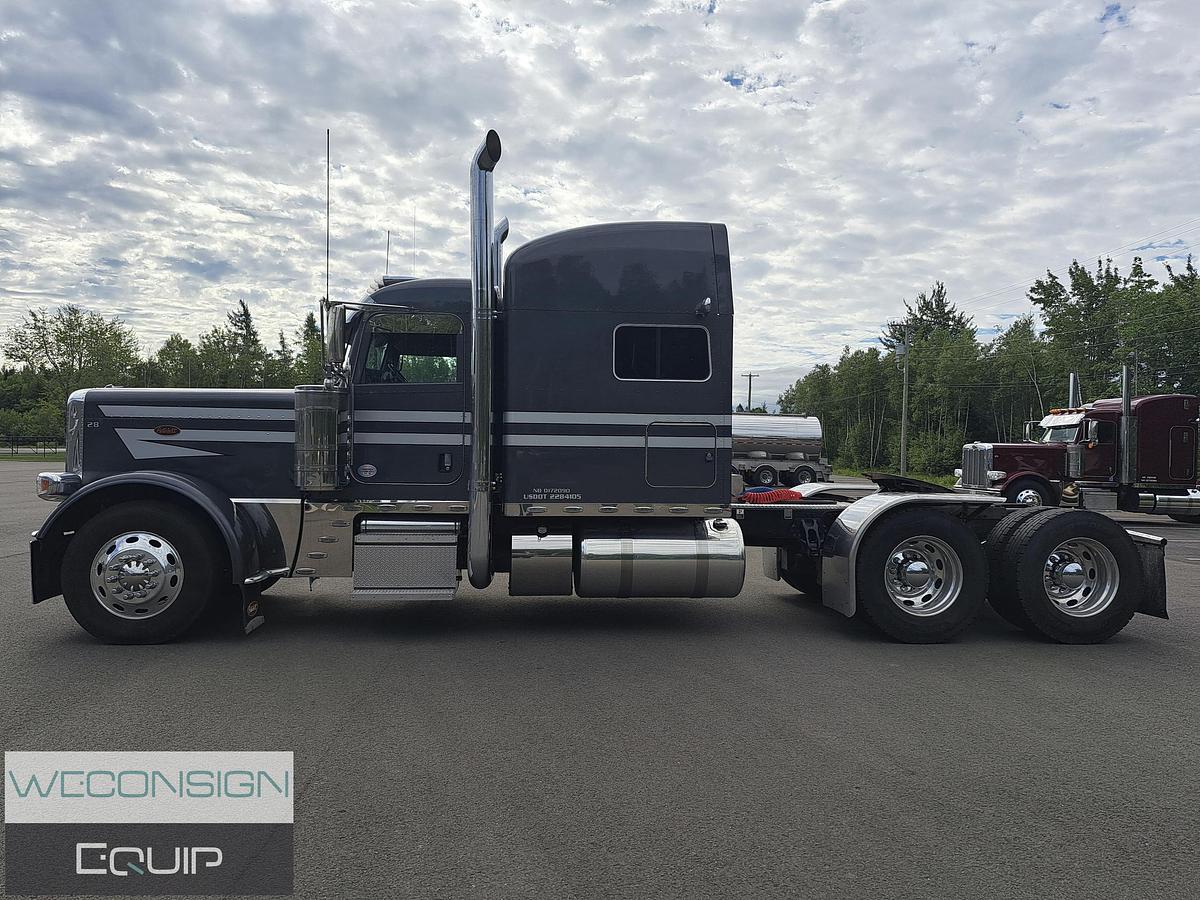 Used 2022 Peterbilt 389
