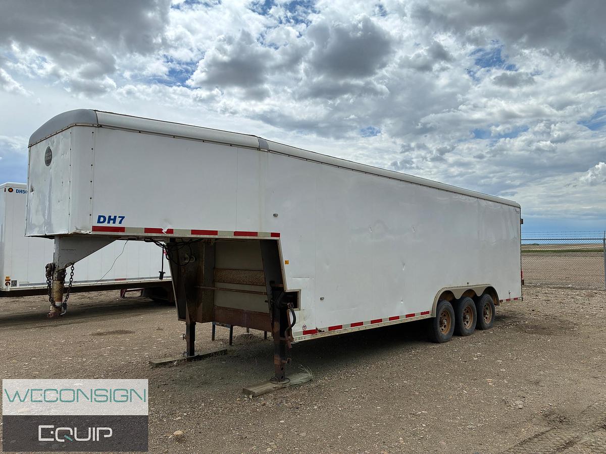 Used 2007 Wells Cargo Enclosed Doghouse Trailer