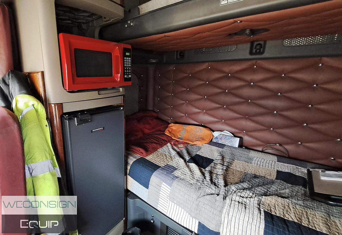 Used 2016 Freightliner Cascadia 125 Evolution Sleeper Truck Tractor