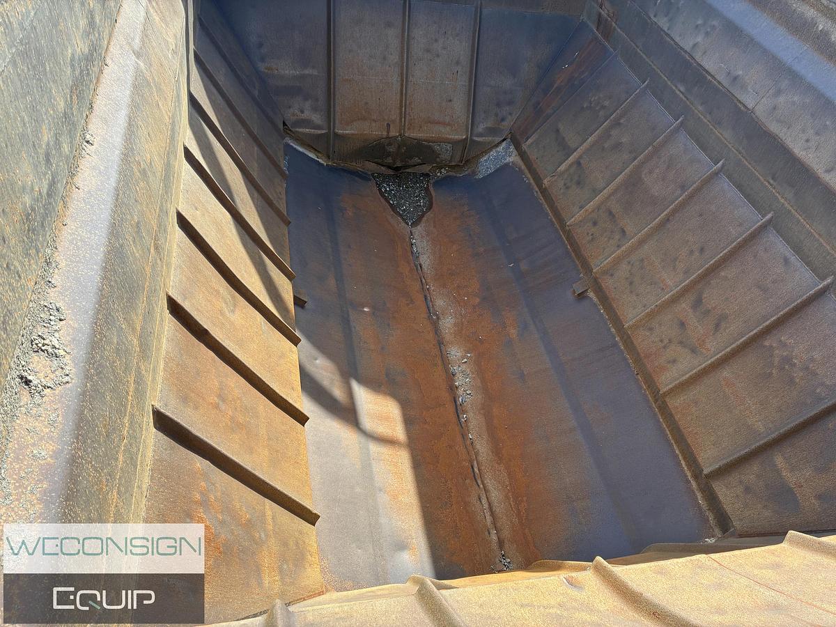 Used 2001 Arnes Belly Dump