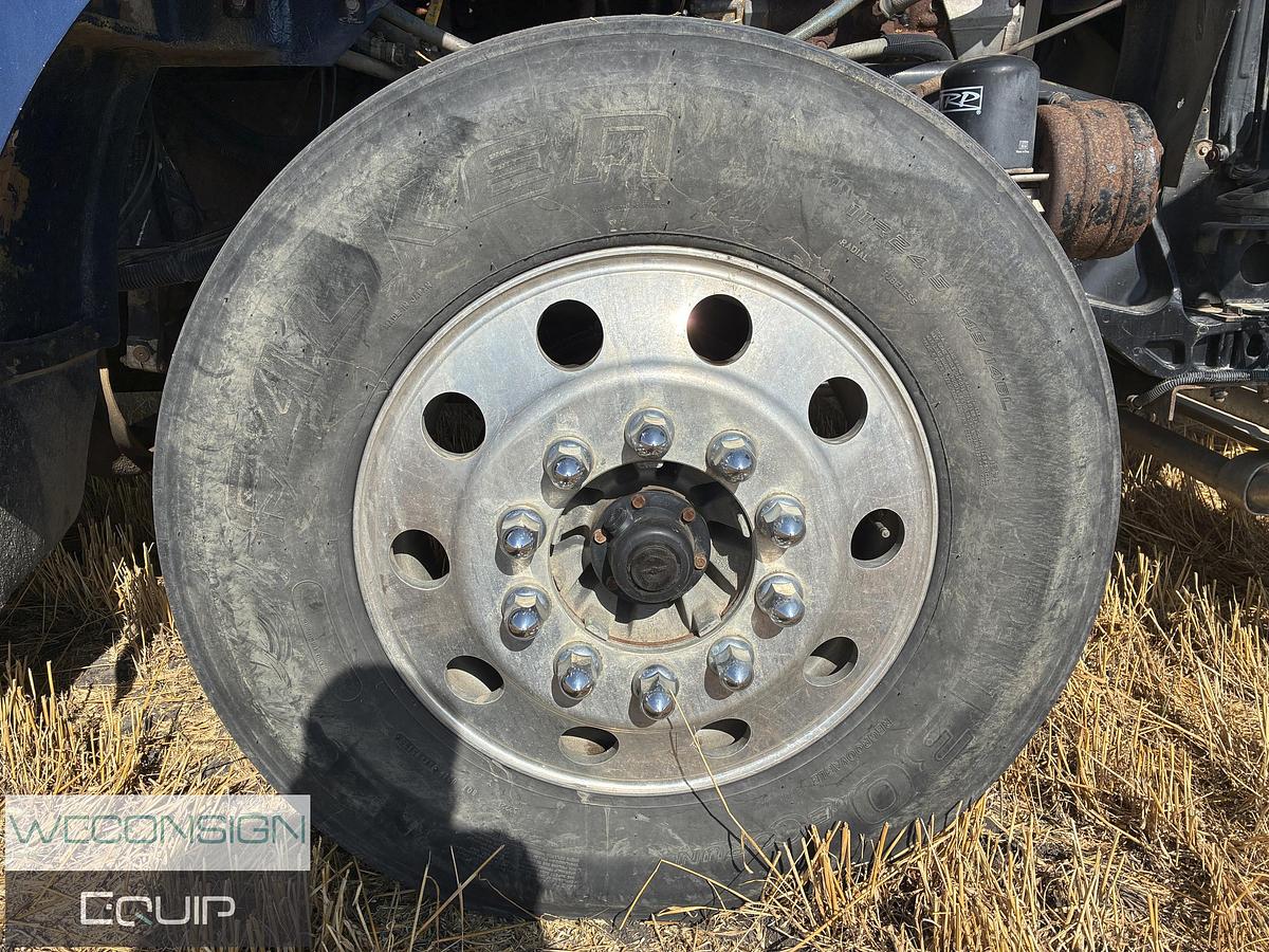 Used 2005 Kenworth T800 Sleeper Tractor