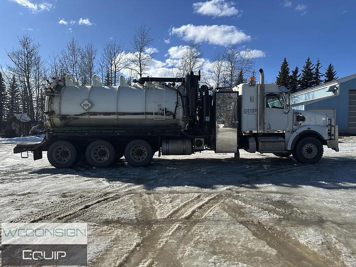 Used 2014 Freightliner Coronado 122SD - #02034