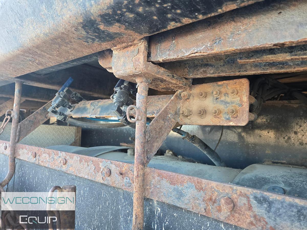 Used 2006 Kenworth C500B Bed Truck