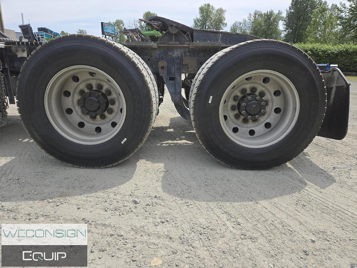 Used 2001 Kenworth T800 TA Lowbed Truck