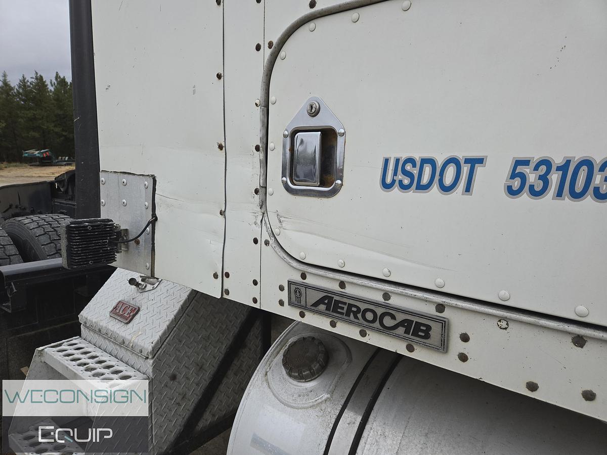 Used 2006 Kenworth W900B Sleeper Truck Tractor