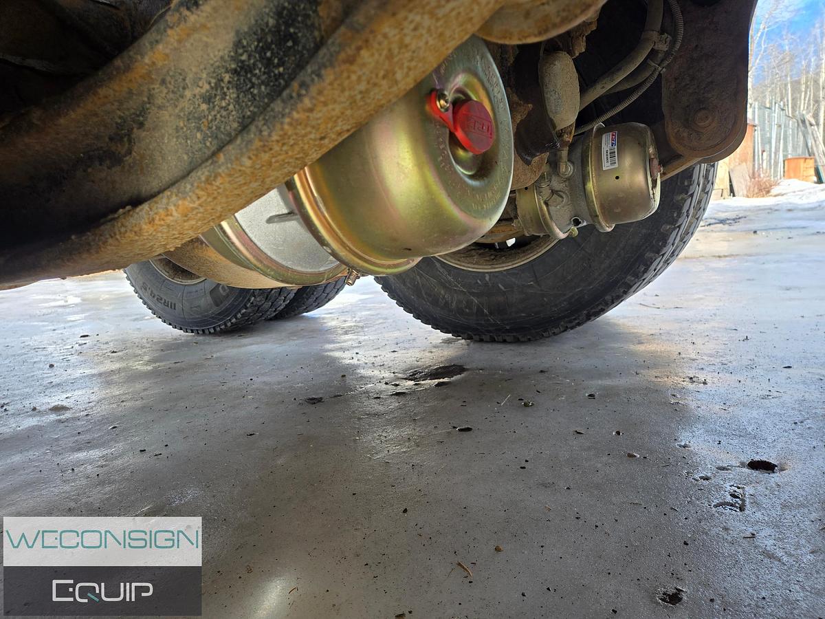 Used 2013 Kenworth T800 Winch Truck