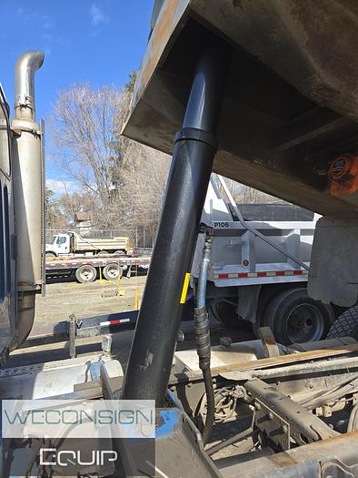 Used 2005 Freightliner M2112 TA Dump Truck