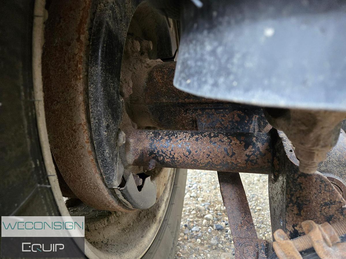 Used 2004 Kenworth T800 Winch Truck