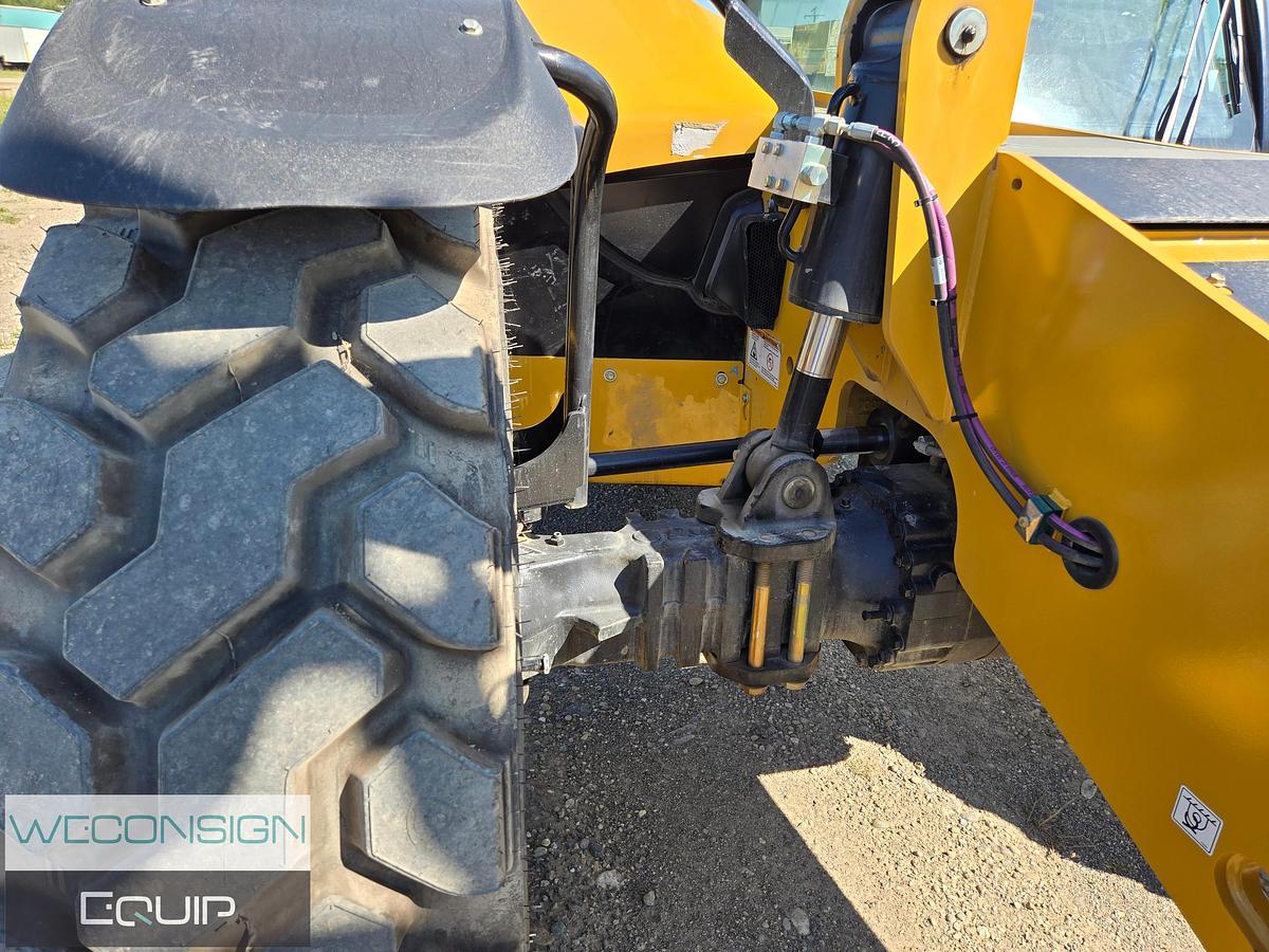 Used 2023 CAT TL1055