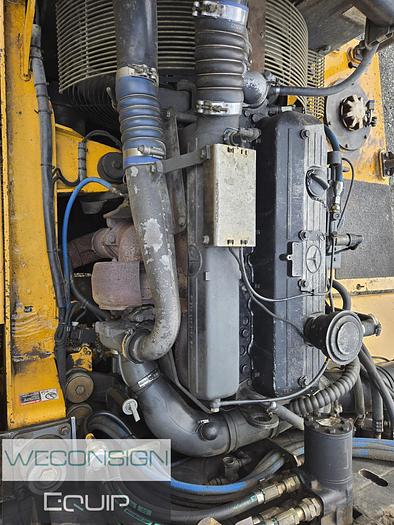 Used 2002 John Deere 250C