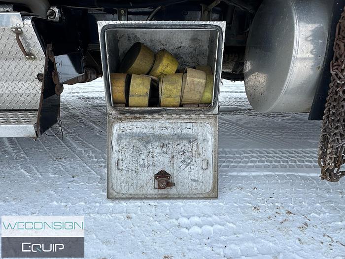 Used 2020 Kenworth T800 TA Winch Truck