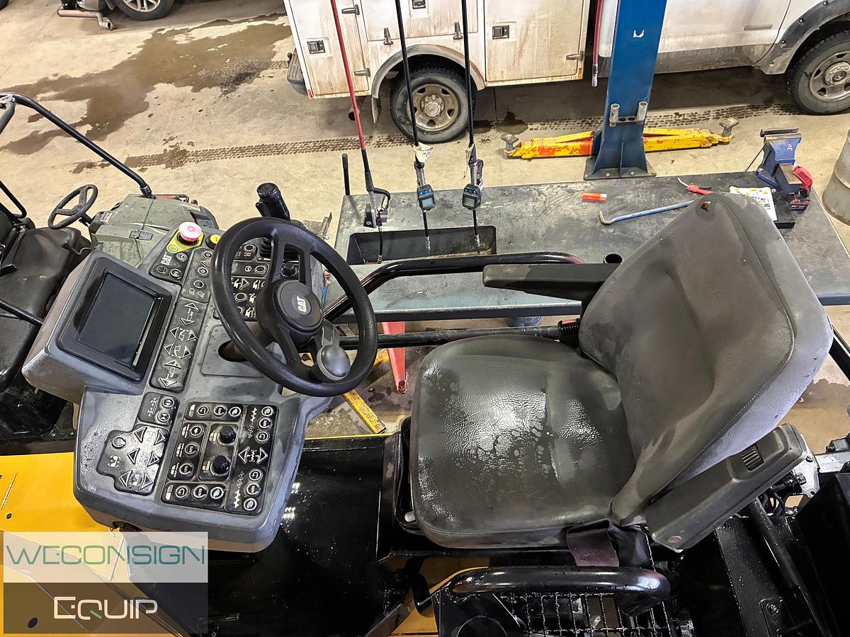 Used 2015 CAT AP 1055F Paver