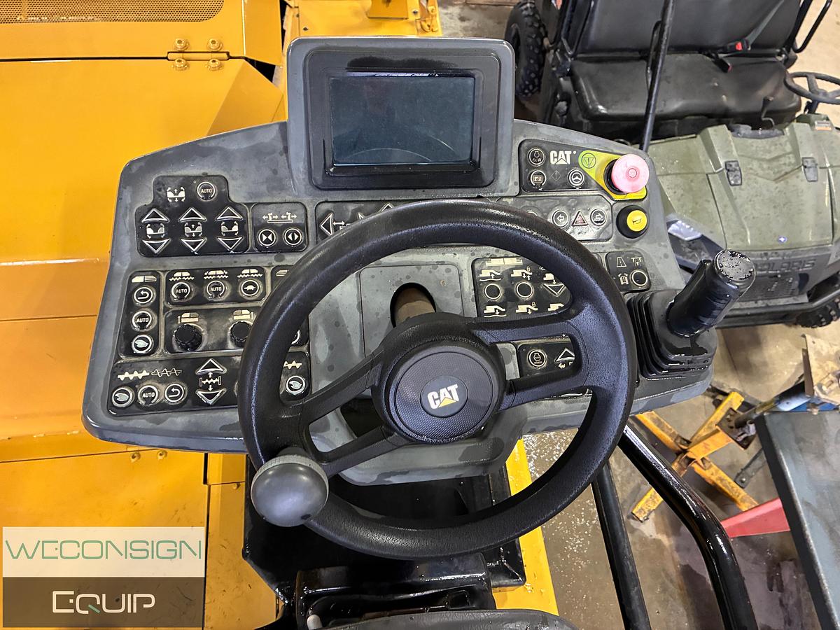 Used 2015 CAT AP 1055F Paver