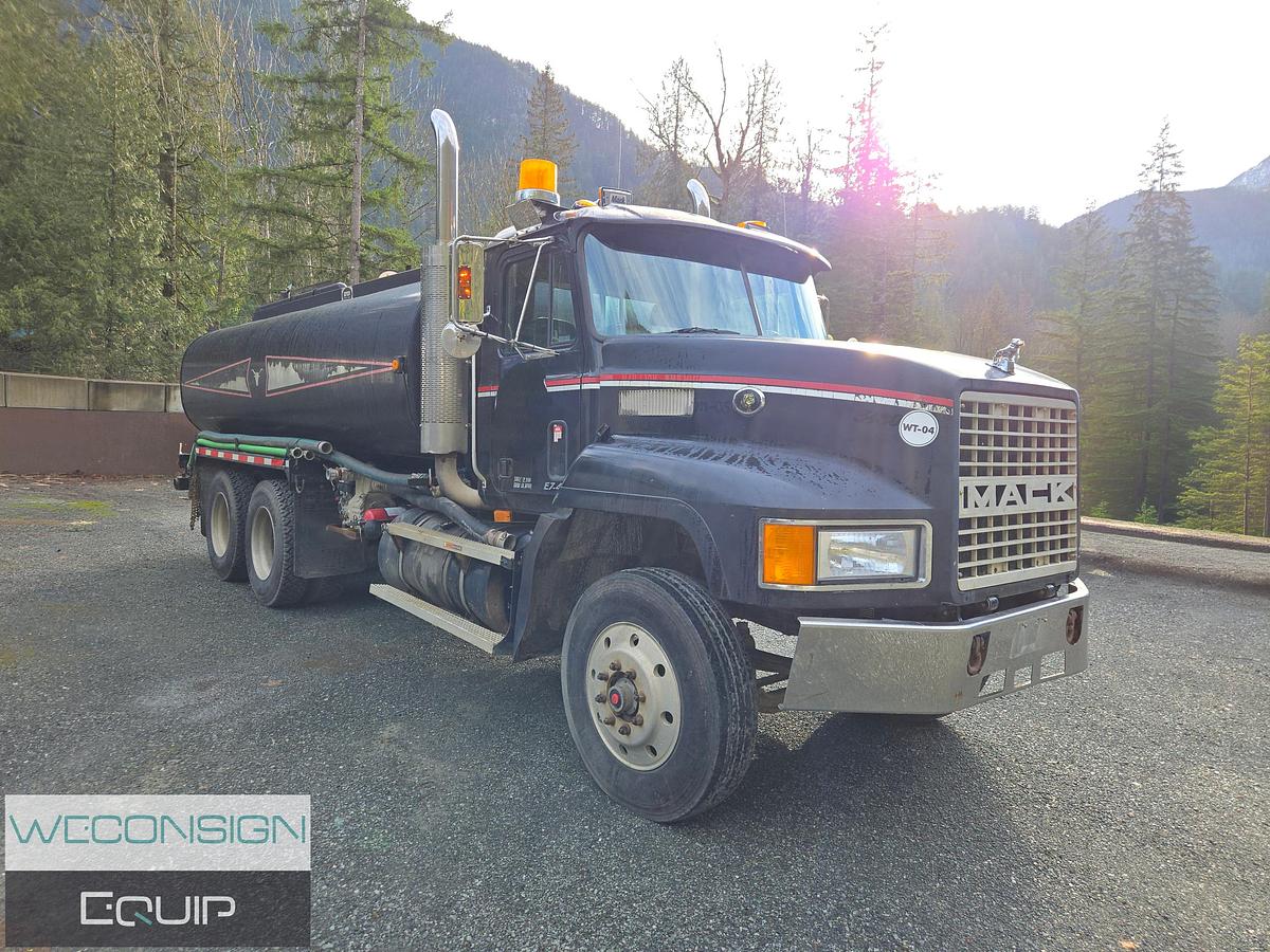 Used 1996 Mack CH613 Water Truck