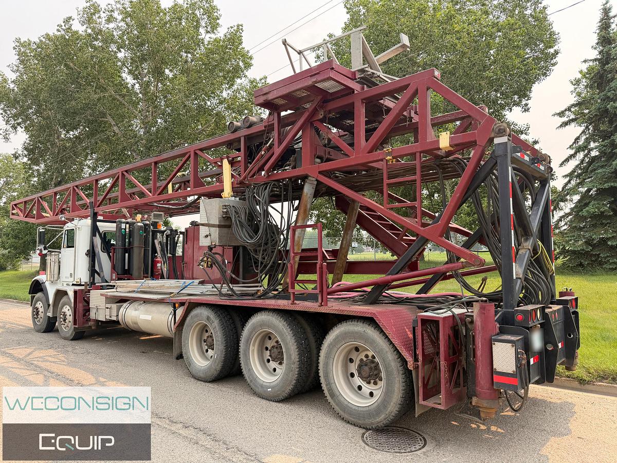 Used 2007 Freightliner FLD120 Snubbing Unit