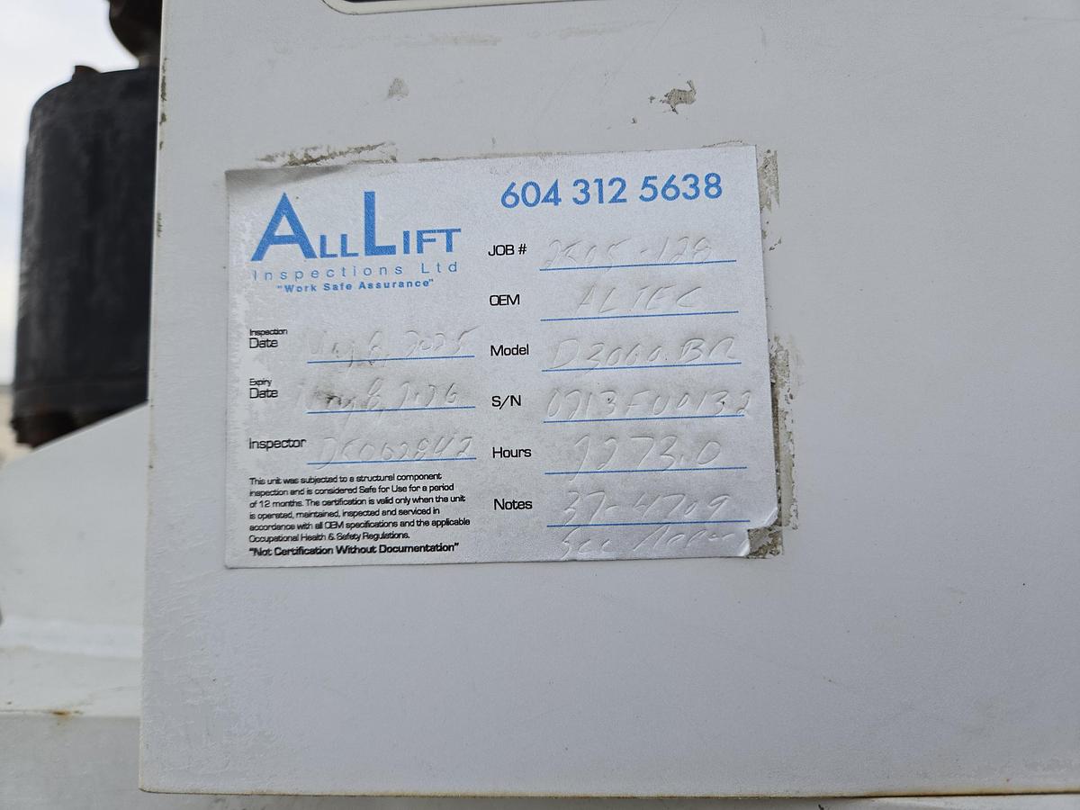 Used 2013 Freightliner 114SD TA Digger Truck