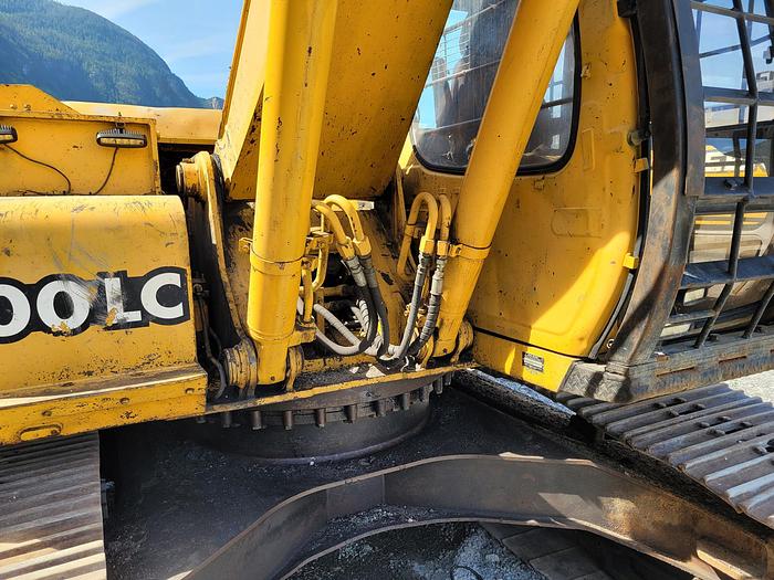 Used 1997 John Deere 200LC  Excavator