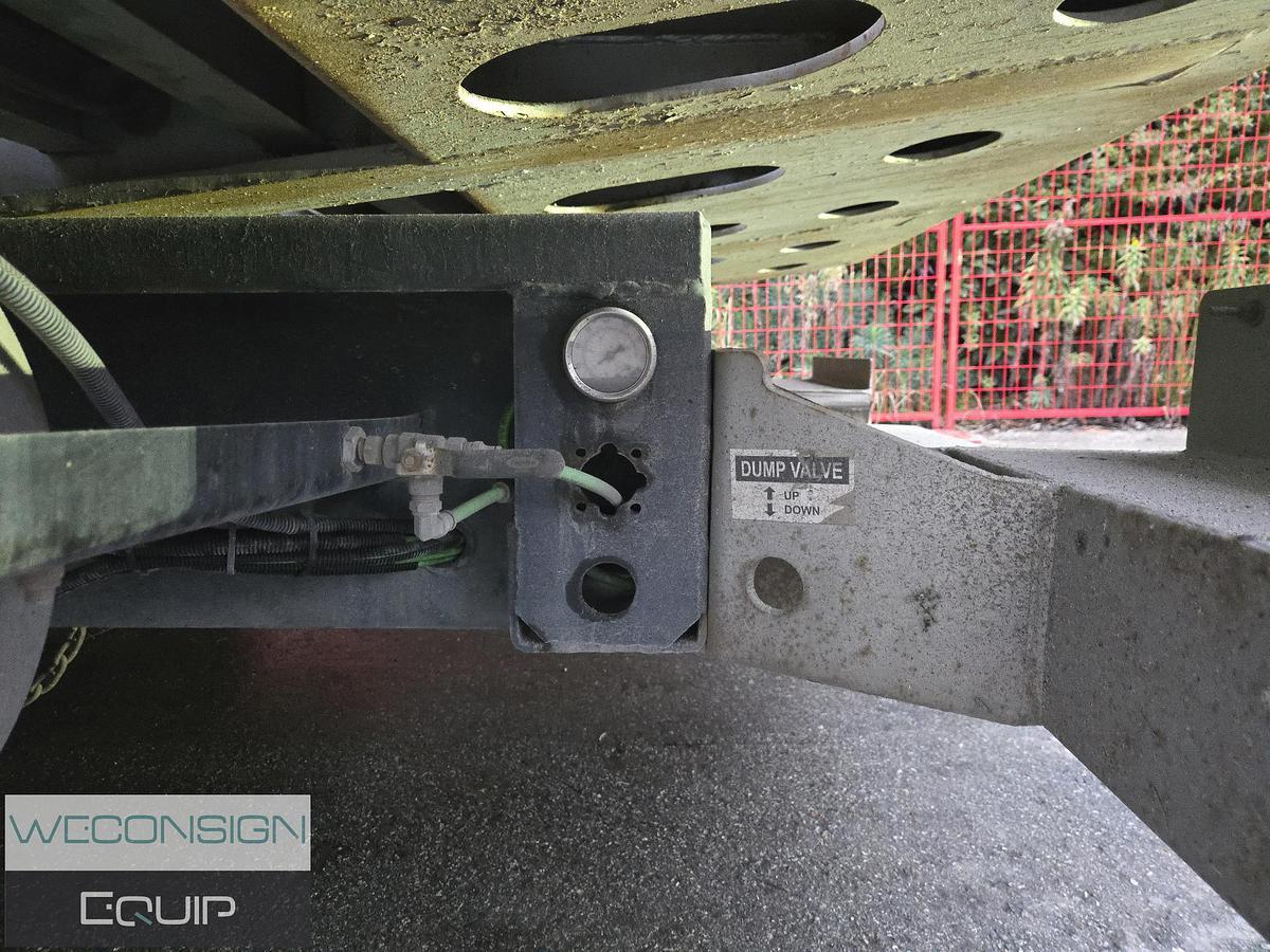 Used 2023 Globe 55 Ton Lowboy Trailer