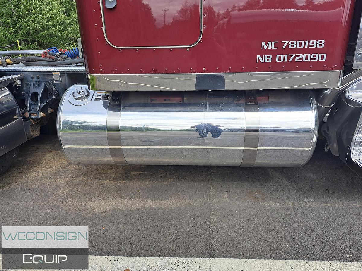 Used 2022 Peterbilt 389