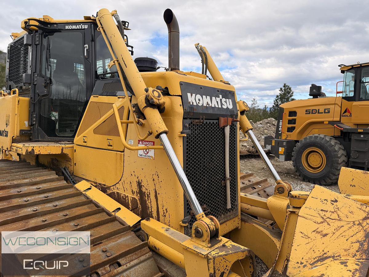 Used 2014 Komatsu D65i Dozer