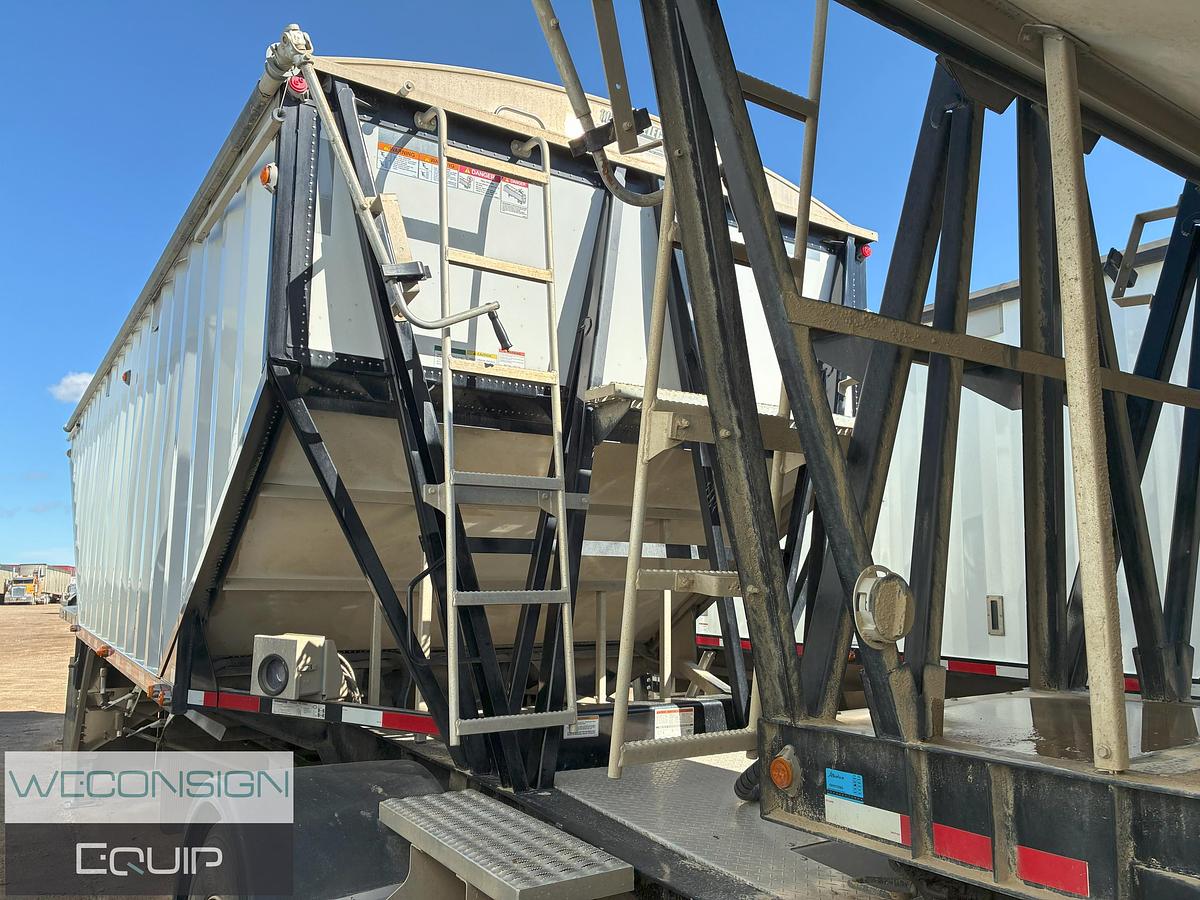 Used 2024 Lode King Super B Grain Trailer