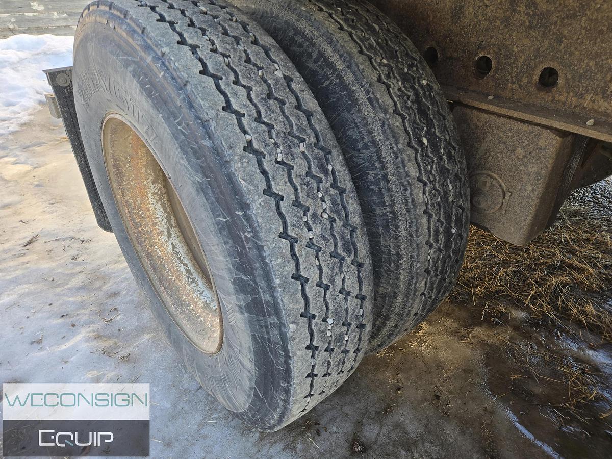 Used 2006 Manac 53' Flat Deck Sliding Axle