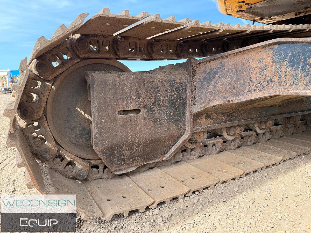 Used GTH-10 2015 John Deere 245G LC Excavator