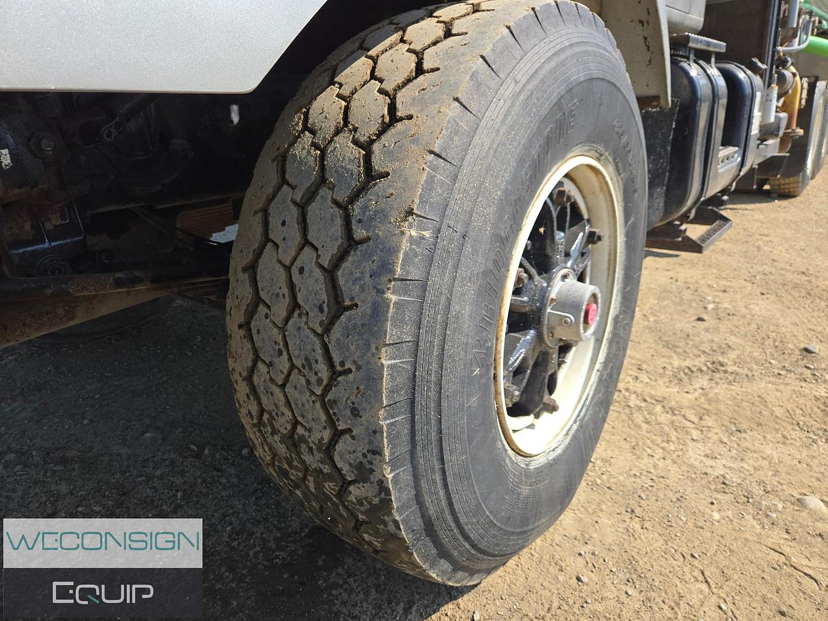 Used 1997 International 4,000 Gallon Water Truck