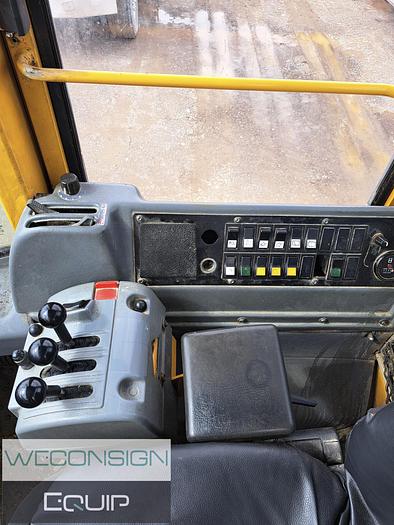 Used 2004 Volvo L70E