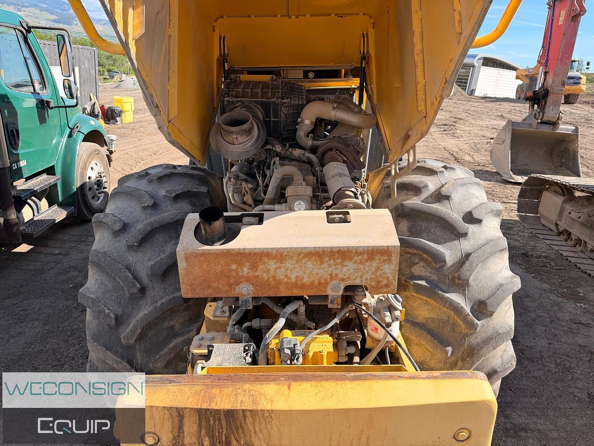 Used 2014 Sakai SV540T 84" Compactor