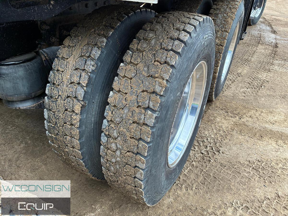 Used 2016 Peterbilt 367 Winch Truck