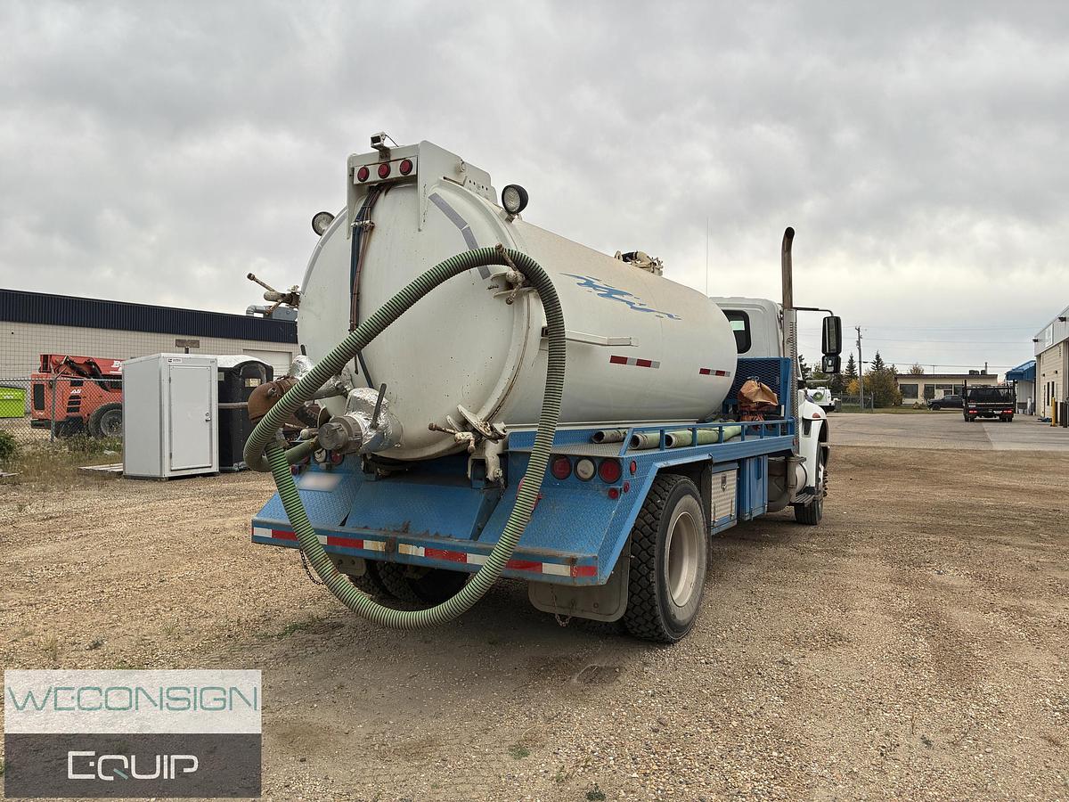 Used 2009 International 4400SBA 4x2 Vacuum Truck