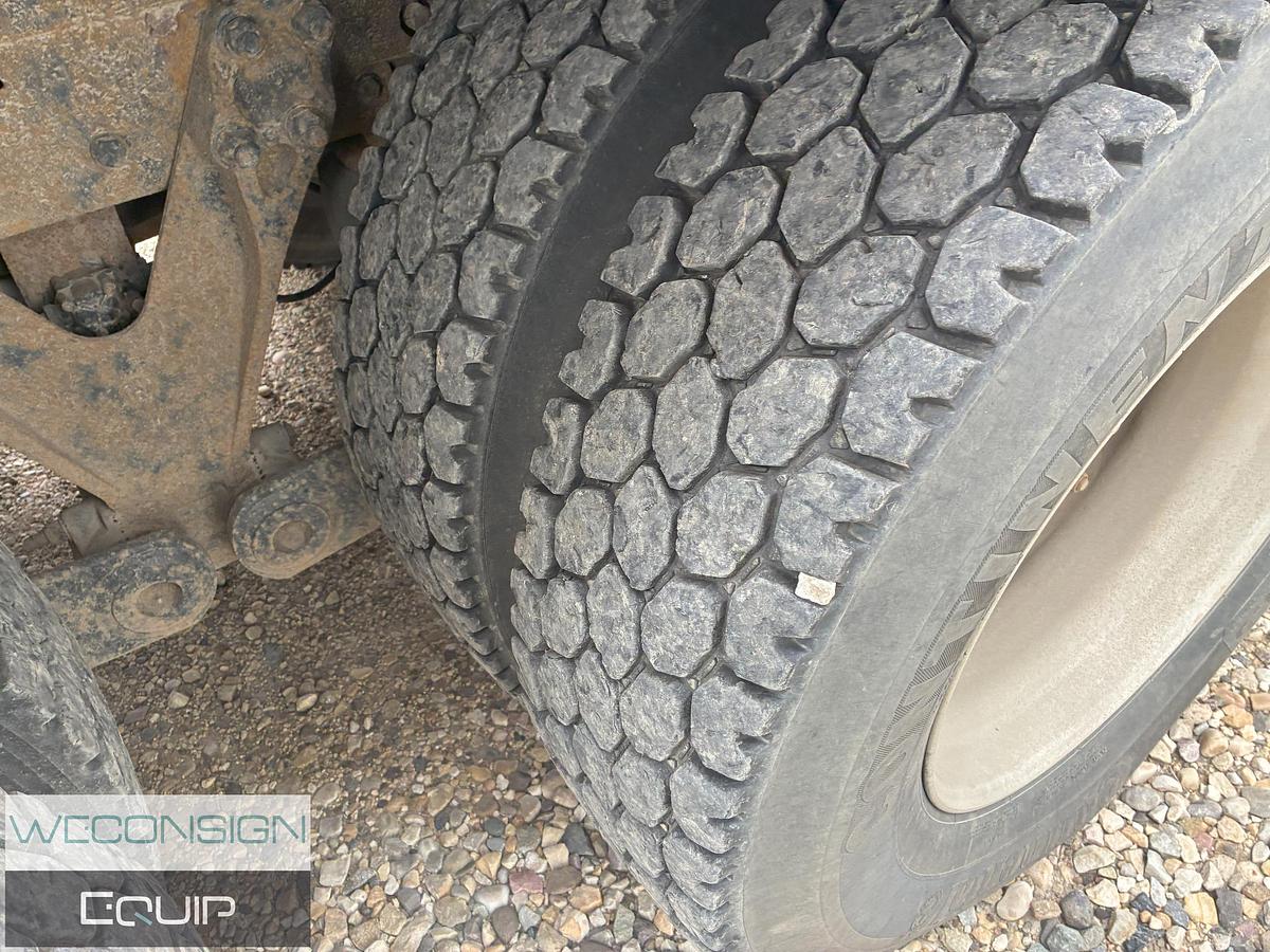 Used 2010 Kenworth SMV01