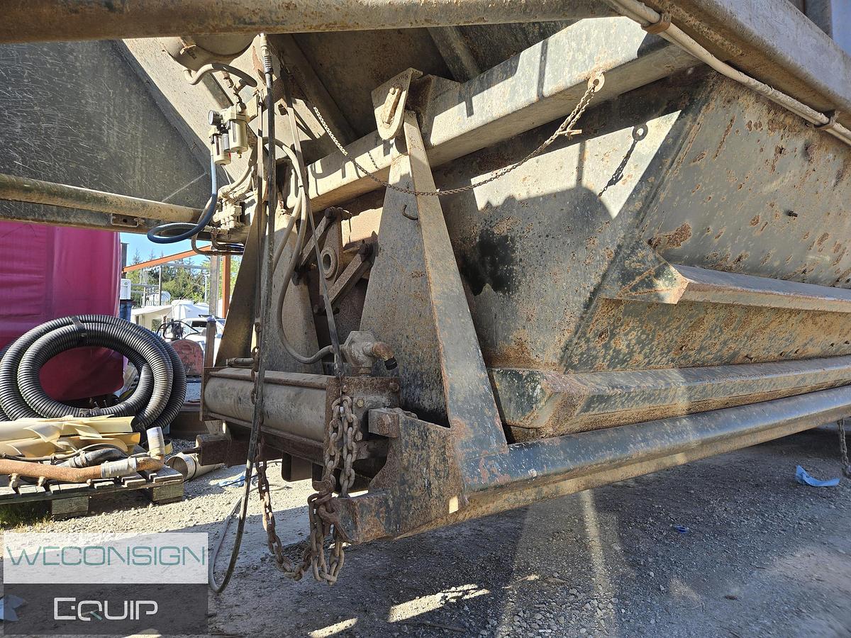 Used Columbia STCD-25 Belly Clam Dump