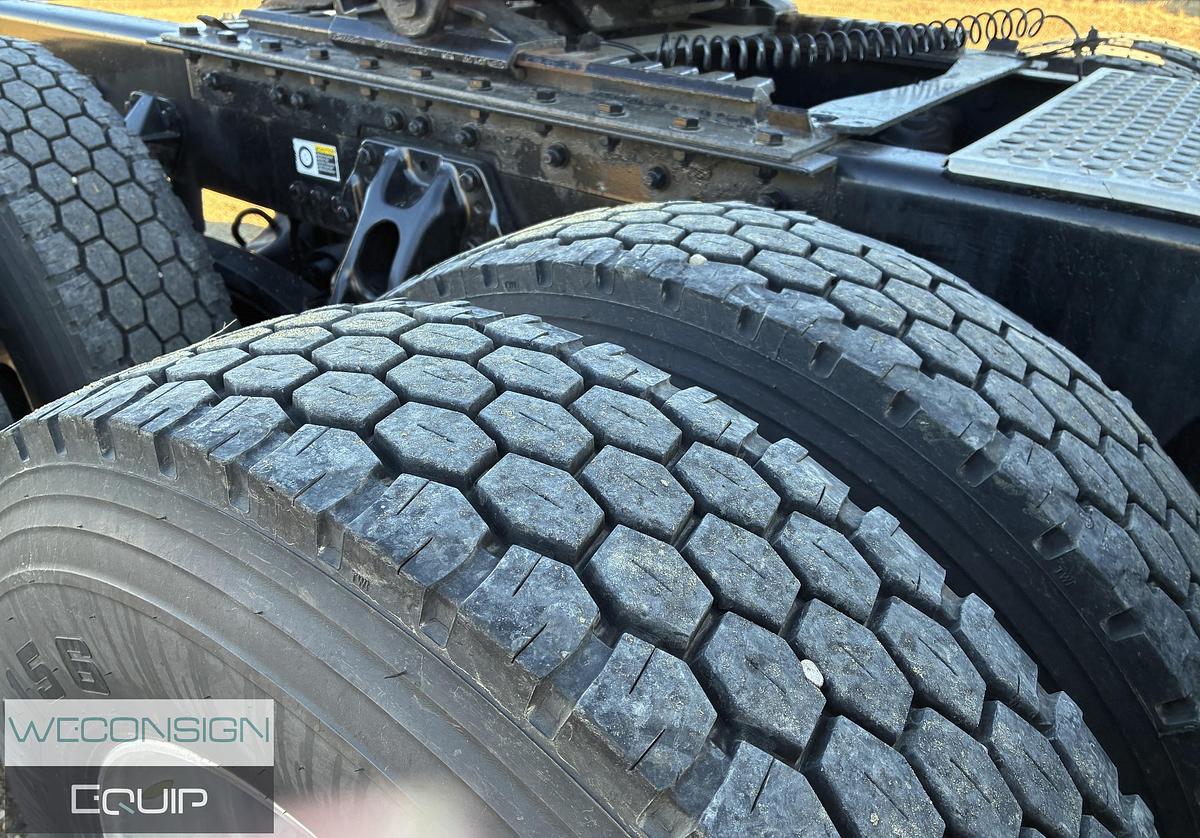 Used 2020 Kenworth T680 Sleeper Truck Tractor