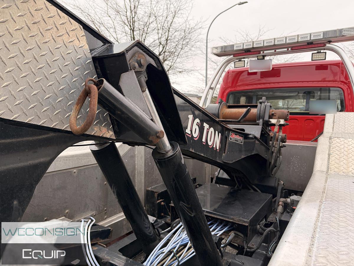 Used 2014 Freightliner M2106 Tow Truck/ Wrecker Truck